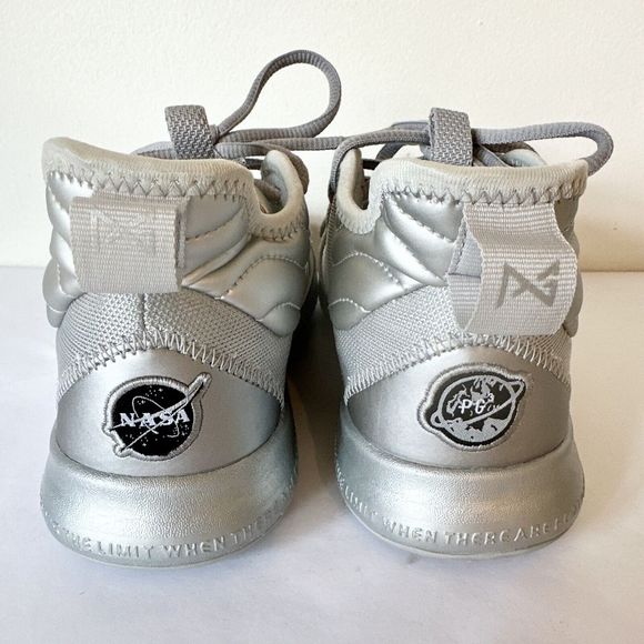 Nike NASA PG3 50th Anniversary Silver Size 5 Youth Sneakers Athletic‎ Shoes ￼ - Picture 2 of 9